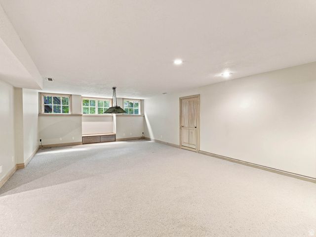 4671 S WANDER LN, Holladay, UT 84117