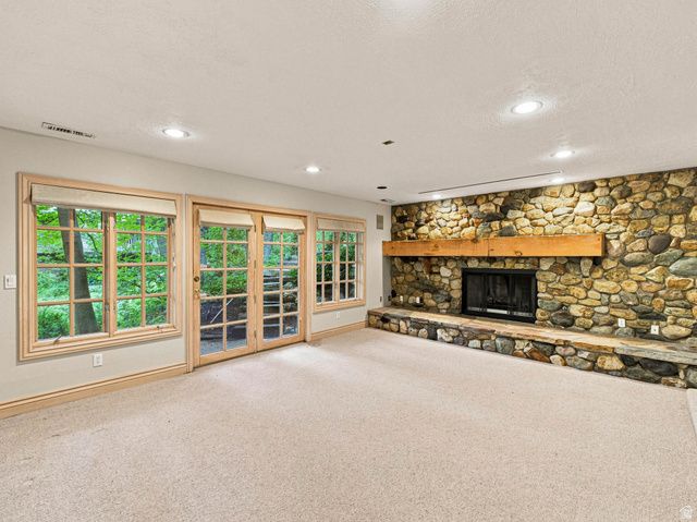 4671 S WANDER LN, Holladay, UT 84117