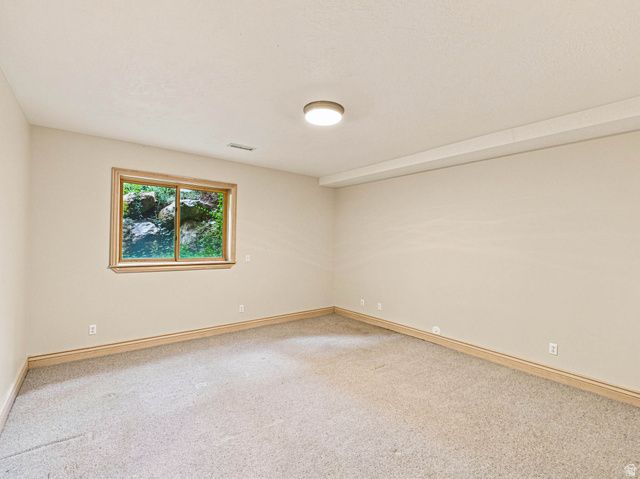 4671 S WANDER LN, Holladay, UT 84117