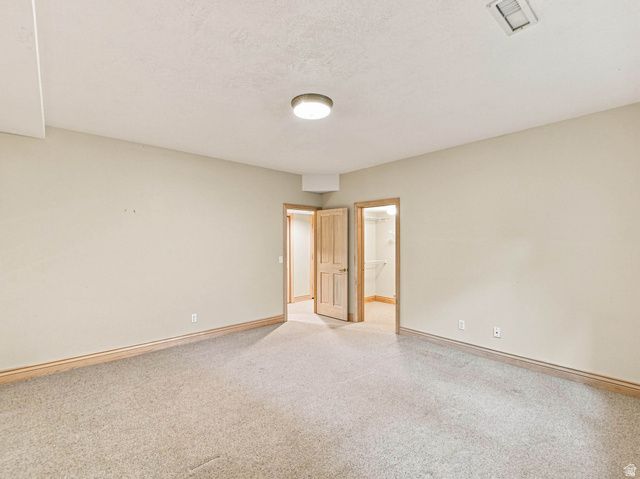 4671 S WANDER LN, Holladay, UT 84117
