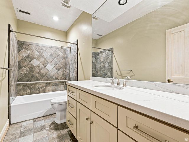 4671 S WANDER LN, Holladay, UT 84117
