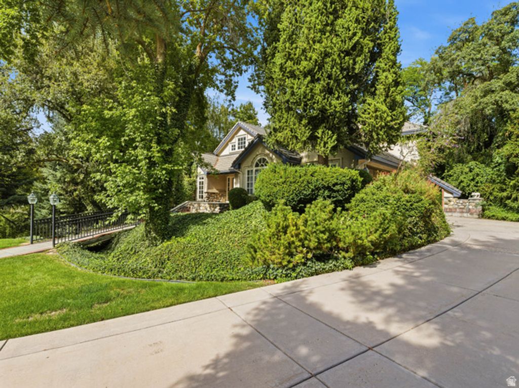 4671 S WANDER LN, Holladay, UT 84117 — photo 4