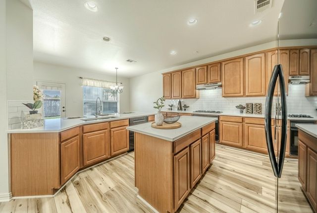 1026 Brentwood Drive, Murphy, TX 75094