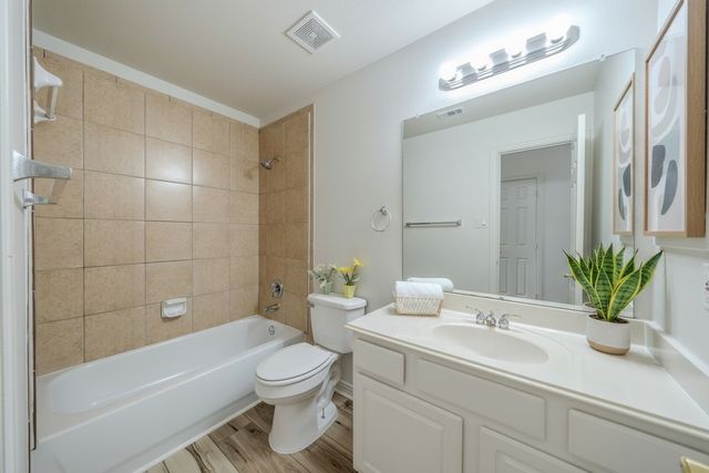 1026 Brentwood Drive, Murphy, TX 75094