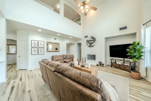 1026 Brentwood Drive, Murphy, TX 75094