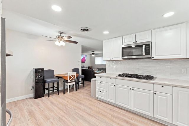 411 Whitney St, Lodi, CA 95242