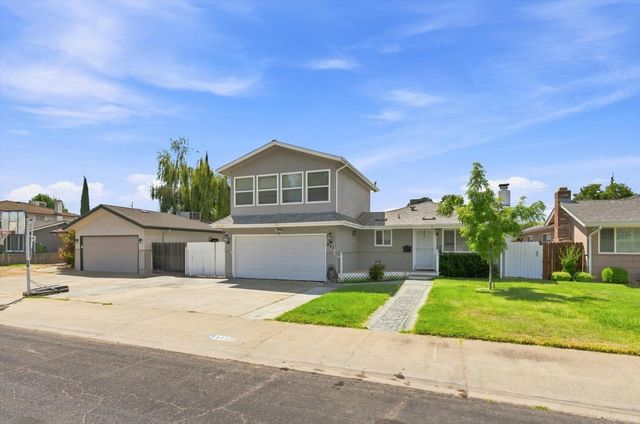 411 Whitney St, Lodi, CA 95242