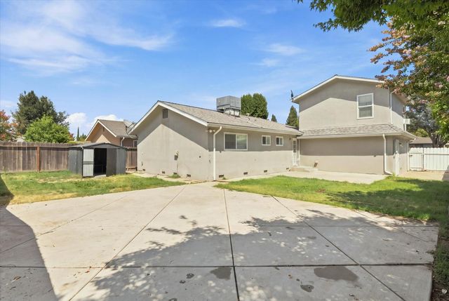 411 Whitney St, Lodi, CA 95242