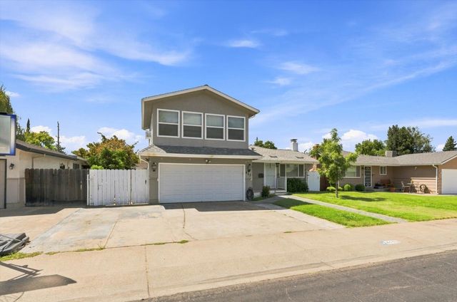 411 Whitney St, Lodi, CA 95242