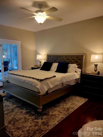 113 Chancery Court, Flat Rock, NC 28731