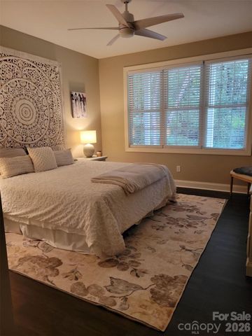 113 Chancery Court, Flat Rock, NC 28731