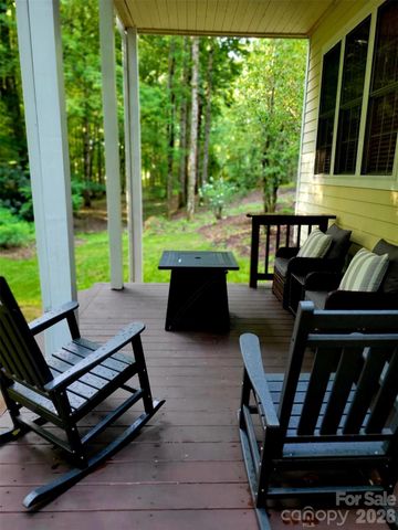 113 Chancery Court, Flat Rock, NC 28731