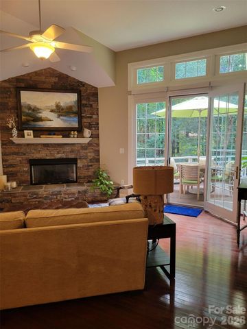 113 Chancery Court, Flat Rock, NC 28731