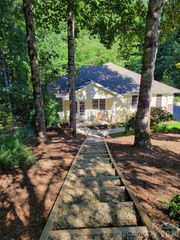 113 Chancery Court, Flat Rock, NC 28731