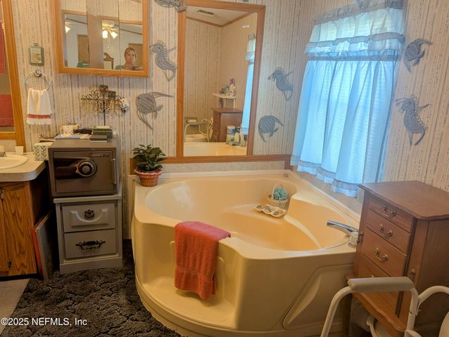 5224 HAMMOCK LAKE Drive, Jacksonville, FL 32226