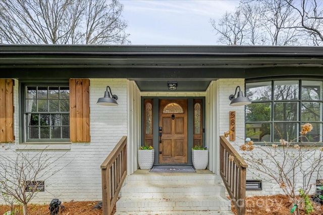 5841 Donegal Drive, Charlotte, NC 28212