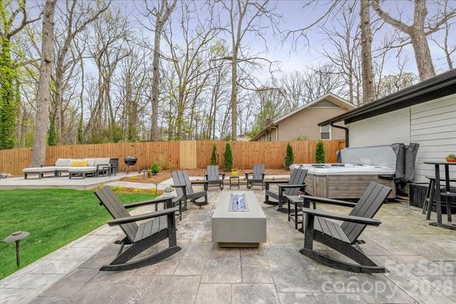 5841 Donegal Drive, Charlotte, NC 28212