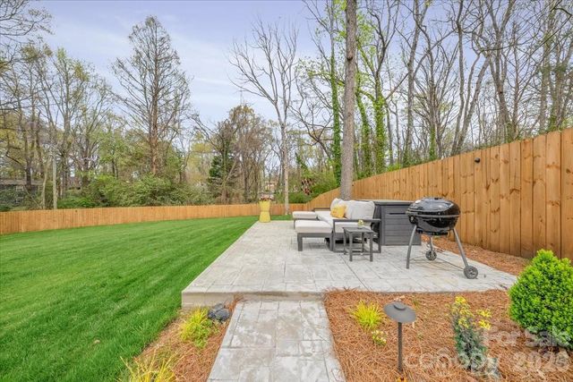 5841 Donegal Drive, Charlotte, NC 28212