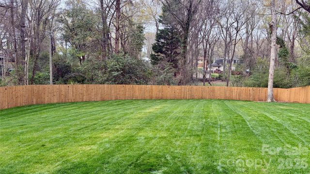 5841 Donegal Drive, Charlotte, NC 28212