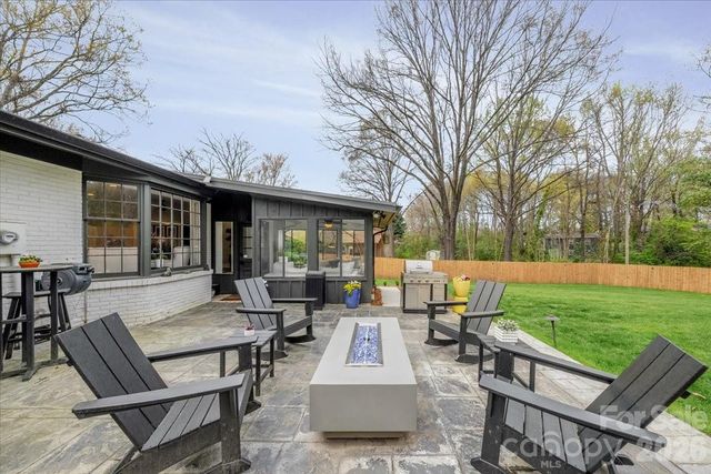 5841 Donegal Drive, Charlotte, NC 28212