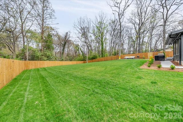 5841 Donegal Drive, Charlotte, NC 28212