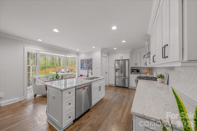 5841 Donegal Drive, Charlotte, NC 28212