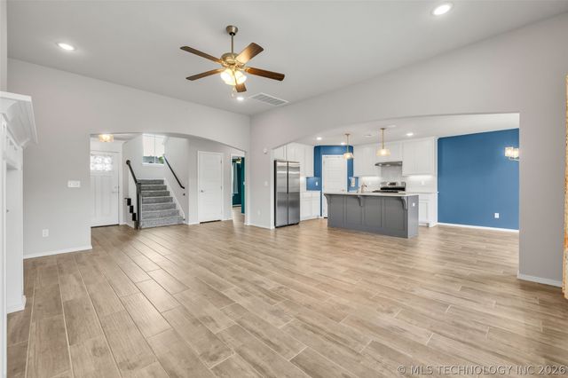 15711 E 75th Street North, Owasso, OK 74055