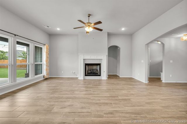 15711 E 75th Street North, Owasso, OK 74055