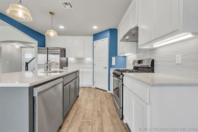 15711 E 75th Street North, Owasso, OK 74055