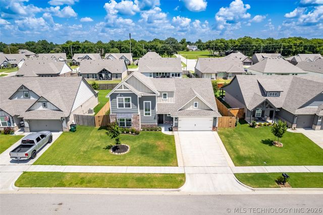 15711 E 75th Street North, Owasso, OK 74055