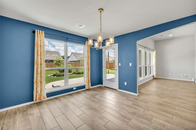 15711 E 75th Street North, Owasso, OK 74055