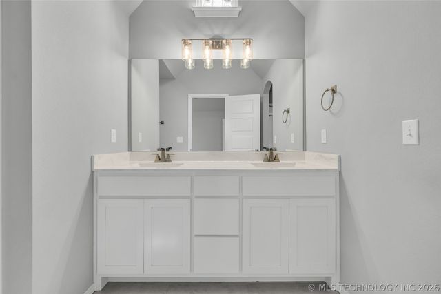 15711 E 75th Street North, Owasso, OK 74055