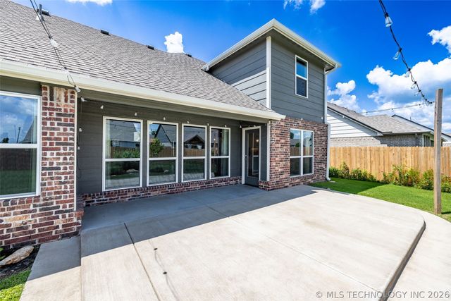 15711 E 75th Street North, Owasso, OK 74055