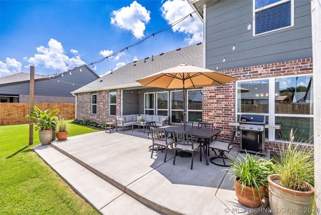 15711 E 75th Street North, Owasso, OK 74055