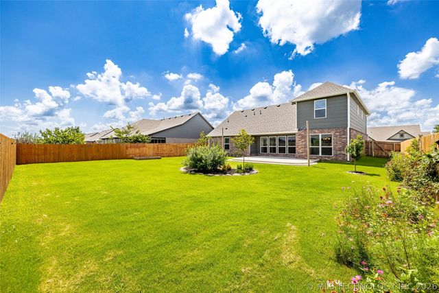 15711 E 75th Street North, Owasso, OK 74055