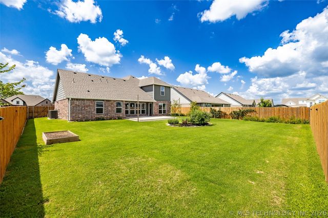 15711 E 75th Street North, Owasso, OK 74055