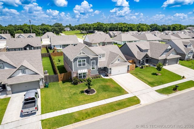 15711 E 75th Street North, Owasso, OK 74055