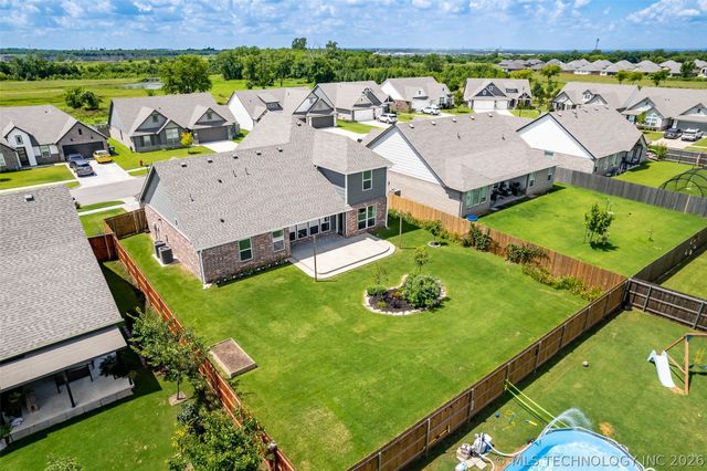 15711 E 75th Street North, Owasso, OK 74055