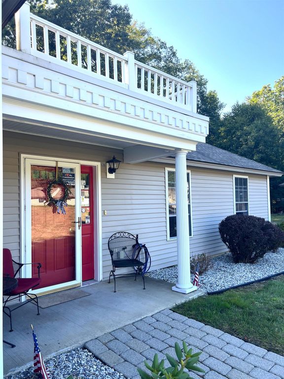 49 Lantern Lane, Kingston, NH 03848