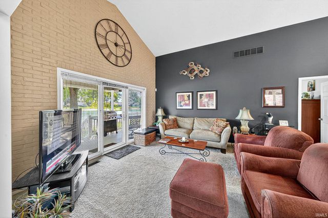 18634 Pauls Way, South Bend, IN 46637