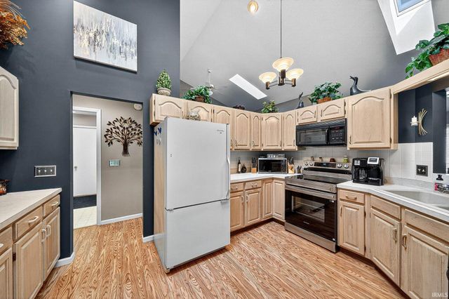 18634 Pauls Way, South Bend, IN 46637