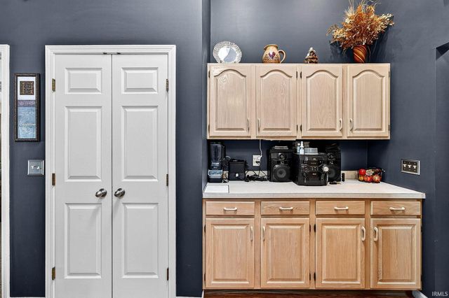 18634 Pauls Way, South Bend, IN 46637