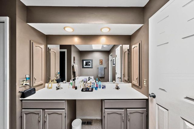 18634 Pauls Way, South Bend, IN 46637