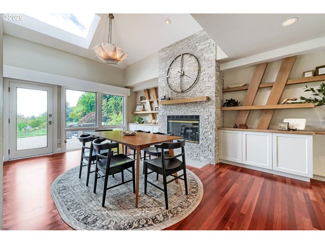 2677 Sw 64TH Pl, Portland, OR 97225