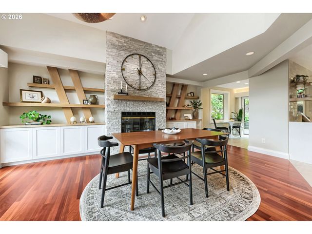 2677 Sw 64TH Pl, Portland, OR 97225