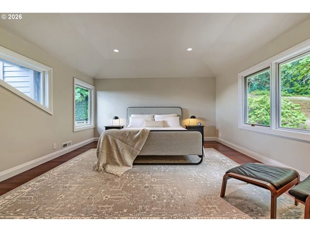 2677 Sw 64TH Pl, Portland, OR 97225