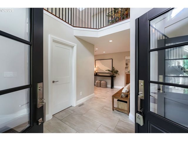 2677 Sw 64TH Pl, Portland, OR 97225