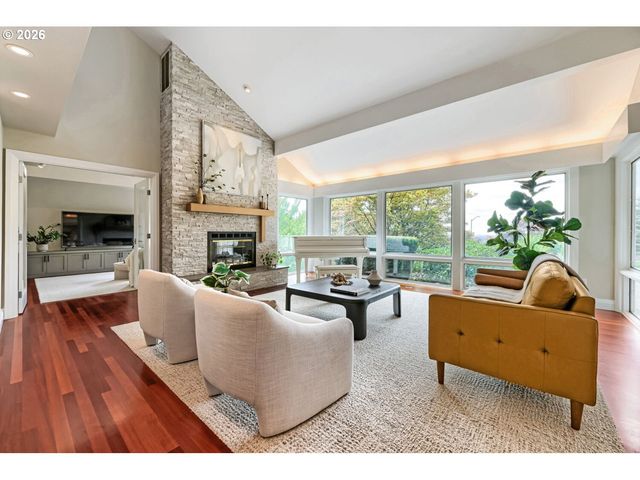 2677 Sw 64TH Pl, Portland, OR 97225