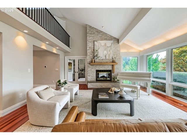 2677 Sw 64TH Pl, Portland, OR 97225