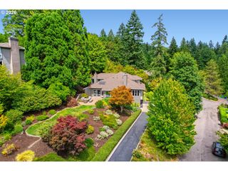 2677 Sw 64TH Pl, Portland, OR 97225